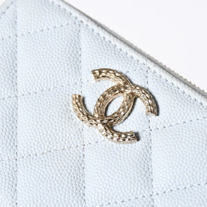 CHANEL シャネル ラウンドジップ ウォレット 財布 ランダム番台 ココマーク キャビアスキン ライトブルー ゴールド金具 美品 中古 4a006610