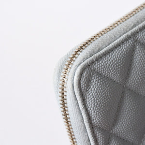 CHANEL シャネル ラウンドジップ ウォレット 財布 ランダム番台 ココマーク キャビアスキン ライトブルー ゴールド金具 美品 中古 4a006610
