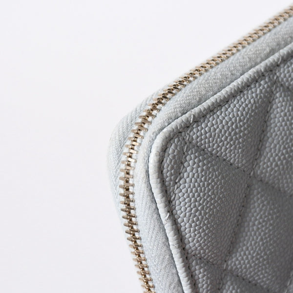 CHANEL シャネル ラウンドジップ ウォレット 財布 ランダム番台 ココマーク キャビアスキン ライトブルー ゴールド金具 美品 中古 4a006610