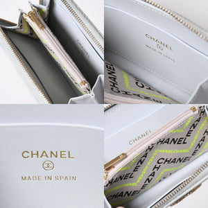 CHANEL シャネル ラウンドジップ ウォレット 財布 ランダム番台 ココマーク キャビアスキン ライトブルー ゴールド金具 美品 中古 4a006610
