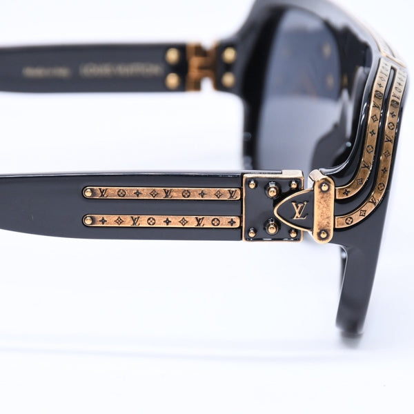 極美品 LOUIS VUITTON ルイヴィトン 1.0 ミリオネア サングラス アイウェア Z2516U サイズ63□16 140モノグラム ブラック 中古 4a006626