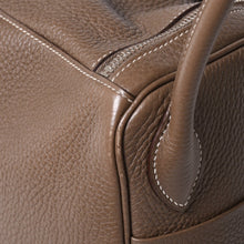 Load the image into the gallery viewer. HERMES エルメス 2WAYバッグ リンディ30 エトゥープ ◽︎R刻印 トリヨンクレマンスシルバー金具 美品 中古 4a006656