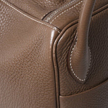 Load the image into the gallery viewer. HERMES エルメス 2WAYバッグ リンディ30 エトゥープ ◽︎R刻印 トリヨンクレマンスシルバー金具 美品 中古 4a006656
