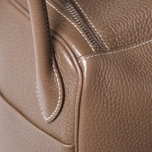 Load the image into the gallery viewer. HERMES エルメス 2WAYバッグ リンディ30 エトゥープ ◽︎R刻印 トリヨンクレマンスシルバー金具 美品 中古 4a006656