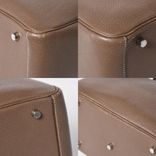 Load the image into the gallery viewer. HERMES エルメス 2WAYバッグ リンディ30 エトゥープ ◽︎R刻印 トリヨンクレマンスシルバー金具 美品 中古 4a006656