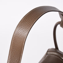 Load the image into the gallery viewer. HERMES エルメス 2WAYバッグ リンディ30 エトゥープ ◽︎R刻印 トリヨンクレマンスシルバー金具 美品 中古 4a006656