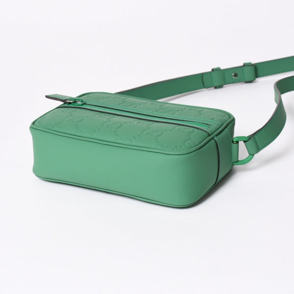 新品同様品 GUCCI グッチ ショルダーバッグ GGラバーエフェクト ミニ ショルダーバッグ ラバーグリーン グリーン 771321 中古 4a006672