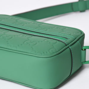 新品同様品 GUCCI グッチ ショルダーバッグ GGラバーエフェクト ミニ ショルダーバッグ ラバーグリーン グリーン 771321 中古 4a006672