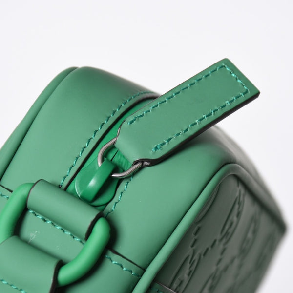 新品同様品 GUCCI グッチ ショルダーバッグ GGラバーエフェクト ミニ ショルダーバッグ ラバーグリーン グリーン 771321 中古 4a006672