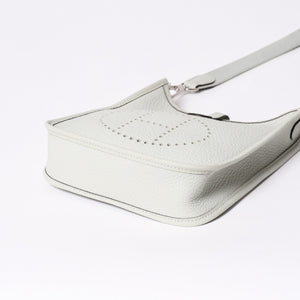 新品同様 HERMES エルメス エヴリンTPM ショルダーバッグ B刻印 トリヨンクレマンス グリネヴェ シルバー金具 中古 4a006667
