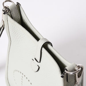 新品同様 HERMES エルメス エヴリンTPM ショルダーバッグ B刻印 トリヨンクレマンス グリネヴェ シルバー金具 中古 4a006667