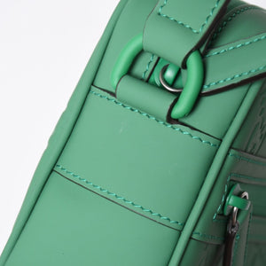 新品同様品 GUCCI グッチ ショルダーバッグ GGラバーエフェクト ミニ ショルダーバッグ ラバーグリーン グリーン 771321 中古 4a006672