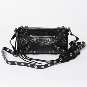 新品同様 BALENCIAGA バレンシアガ ルカゴール シリンダー ショルダーバッグ 771716 レザー ブラック シルバー金具 中古 4a006599