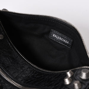 新品同様 BALENCIAGA バレンシアガ ルカゴール シリンダー ショルダーバッグ 771716 レザー ブラック シルバー金具 中古 4a006599