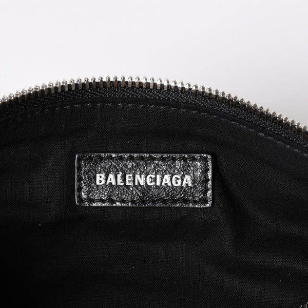 新品同様 BALENCIAGA バレンシアガ ルカゴール シリンダー ショルダーバッグ 771716 レザー ブラック シルバー金具 中古 4a006599