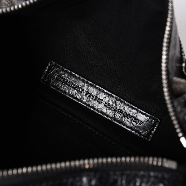 新品同様 BALENCIAGA バレンシアガ ルカゴール シリンダー ショルダーバッグ 771716 レザー ブラック シルバー金具 中古 4a006599