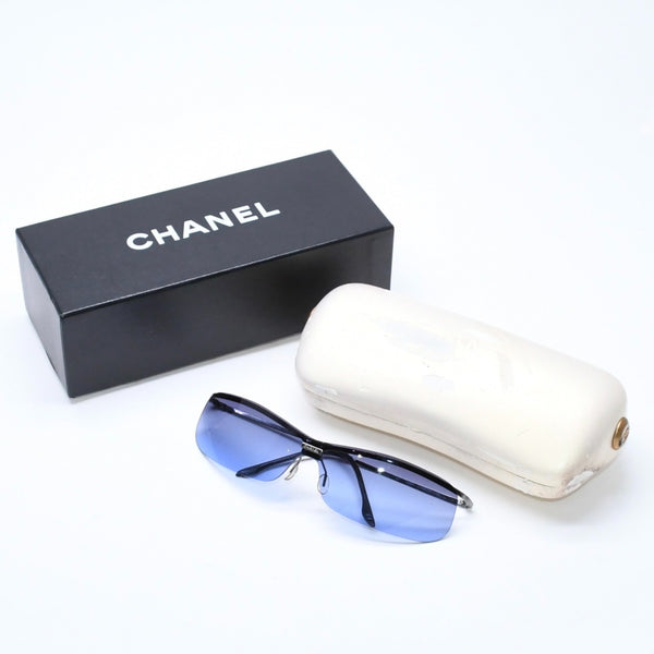 極美品 CHANEL シャネル ハーフリム サングラス アイウェア 4043 c.108/79 ブルーレンズ 中古 4a006707