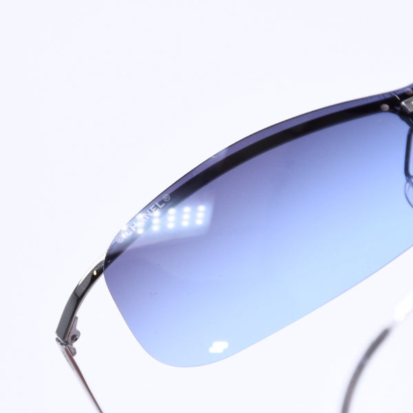 極美品 CHANEL シャネル ハーフリム サングラス アイウェア 4043 c.108/79 ブルーレンズ 中古 4a006707