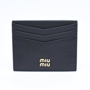 新品同様品 MIU MIU ミュウミュウ メタルロゴ カードケース カードホルダー ブラック カーフレザー ゴールド金具 5MC002 中古 4a006627