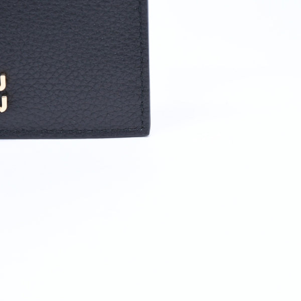 新品同様品 MIU MIU ミュウミュウ メタルロゴ カードケース カードホルダー ブラック カーフレザー ゴールド金具 5MC002 中古 4a006627
