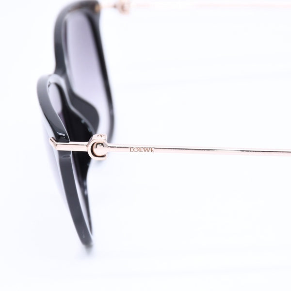 極美品 LOEWE ロエベ サングラス アイウェア SLW935 COL 700E サイズ56□18 135 サイドロゴ ブラック アセテート 中古 4a006712