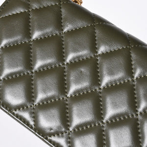 極美品 CHANEL シャネル アジャスタブル チェーンショルダーバッグ ランダム番台 ココマーク ラムスキン オリーブ ゴールド金具 中古 4a006774