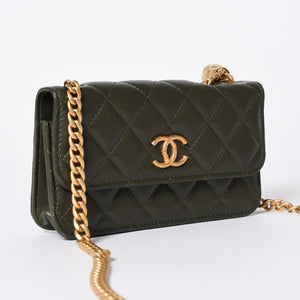 極美品 CHANEL シャネル アジャスタブル チェーンショルダーバッグ ランダム番台 ココマーク ラムスキン オリーブ ゴールド金具 中古 4a006774