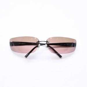 極美品 CHANEL シャネル リムレス サングラス アイウェア 4018 c.142/77 サイズ68□17 120 ココマーク マットブラック ブラウン 中古 4a006800