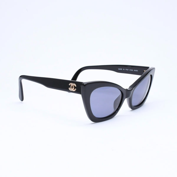 極美品 CHANEL シャネル キャッツアイ サングラス アイウェア 01943 94305 ココマーク ブラック ゴールド 中古 4a006799