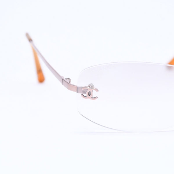 極美品 CHANEL シャネル リムレス サイドココマーク サングラス グラデーションレンズ シルバーフレーム 57◻︎19 中古 4a006785