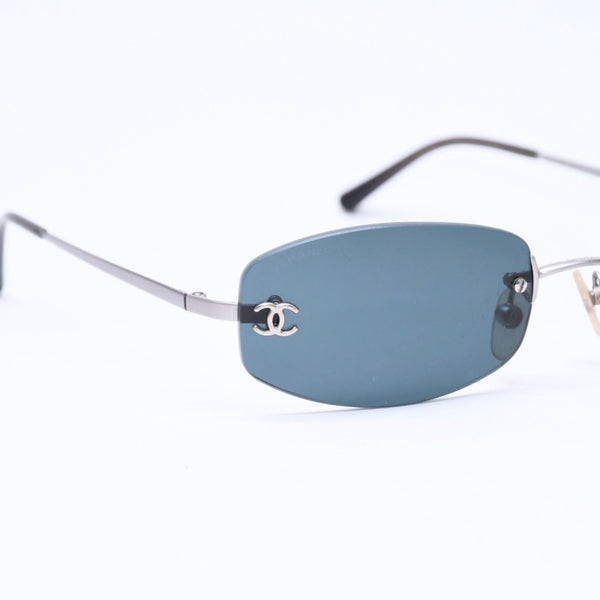 CHANEL シャネル リムレス サングラス アイウェア 4002 c.103/71 サイズ54□19 130 ココマーク シルバー ブラック 美品 中古 4a006782