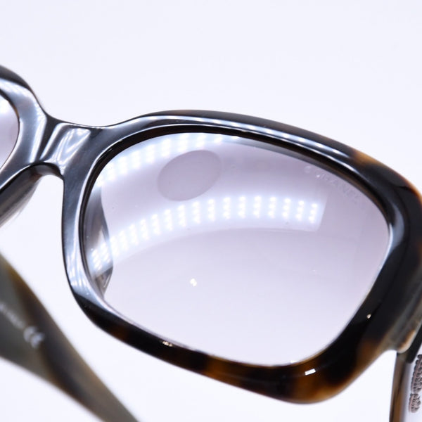極美品 CHANEL シャネル サングラス アイウェア 5102-A c.653/11 サイズ54□17 135 ココマーク べっ甲カラー 中古 4a006798