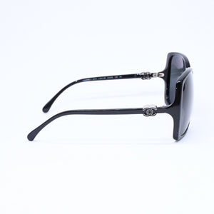 極美品 CHANEL シャネル サングラス アイウェア サイドココマーク サイズ61◻︎16 ブラック シルバー金具 5216 c.501/3F 中古 4a006811