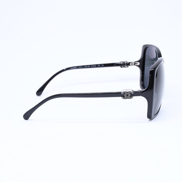 極美品 CHANEL シャネル サングラス アイウェア サイドココマーク サイズ61◻︎16 ブラック シルバー金具 5216 c.501/3F 中古 4a006811