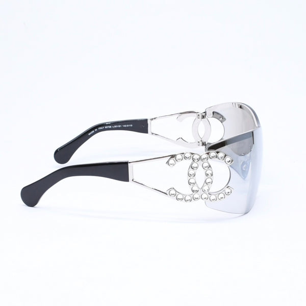 極美品 CHANEL シャネル Sunglasses サングラス アイウェア ココマーク サイズ142◻︎110 シルバー ラインストーン ブラック 9579B c.501/S1 中古 4a006784