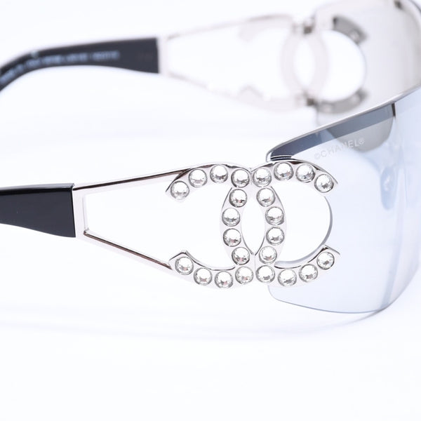 極美品 CHANEL シャネル Sunglasses サングラス アイウェア ココマーク サイズ142◻︎110 シルバー ラインストーン ブラック 9579B c.501/S1 中古 4a006784