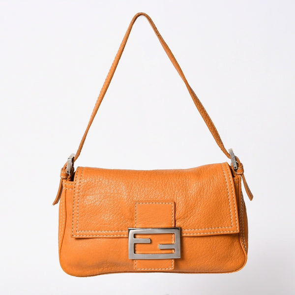 極美品 FENDI フェンディ マンマバケット ワンショルダーバッグ 8BR180 レザー オレンジ シルバー金具 中古 4a006817