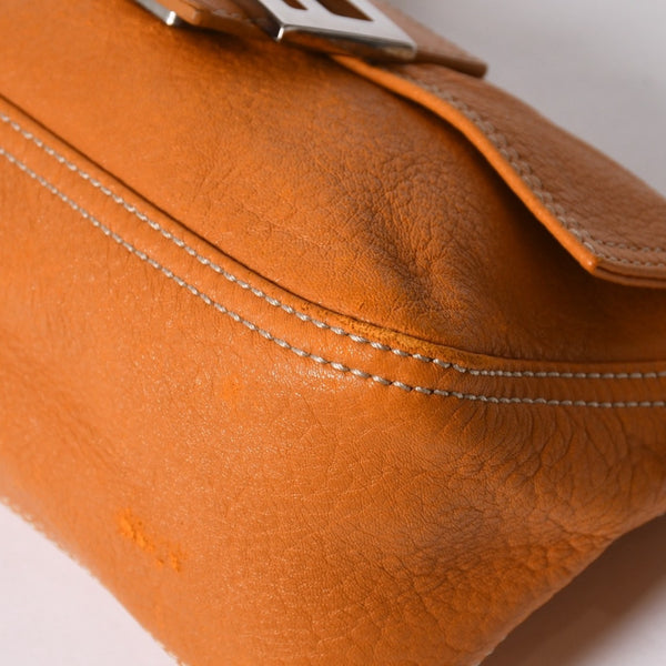 極美品 FENDI フェンディ マンマバケット ワンショルダーバッグ 8BR180 レザー オレンジ シルバー金具 中古 4a006817
