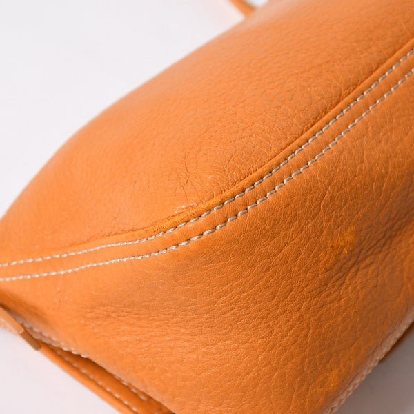 極美品 FENDI フェンディ マンマバケット ワンショルダーバッグ 8BR180 レザー オレンジ シルバー金具 中古 4a006817