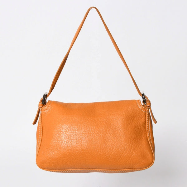 極美品 FENDI フェンディ マンマバケット ワンショルダーバッグ 8BR180 レザー オレンジ シルバー金具 中古 4a006817