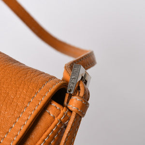 極美品 FENDI フェンディ マンマバケット ワンショルダーバッグ 8BR180 レザー オレンジ シルバー金具 中古 4a006817