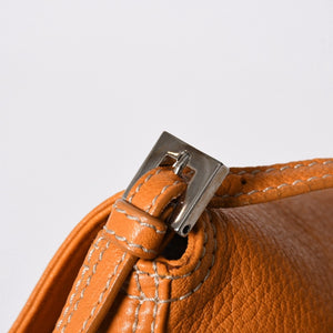 極美品 FENDI フェンディ マンマバケット ワンショルダーバッグ 8BR180 レザー オレンジ シルバー金具 中古 4a006817