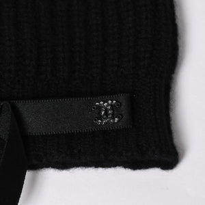 新品同様 CHANEL シャネル カシミヤ ニットキャップ ビーニー AAA421 ココマーク ラインストーン リボン付き ブラック 中古 4a007149