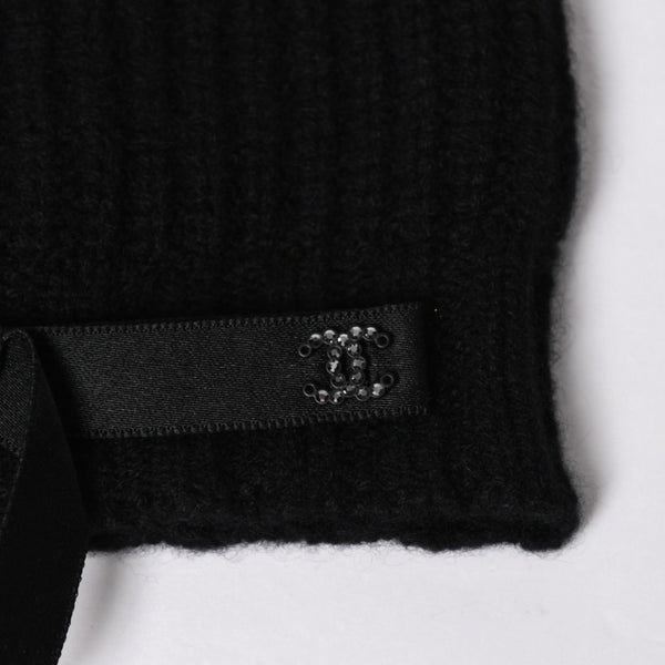 新品同様 CHANEL シャネル カシミヤ ニットキャップ ビーニー AAA421 ココマーク ラインストーン リボン付き ブラック 中古 4a007149