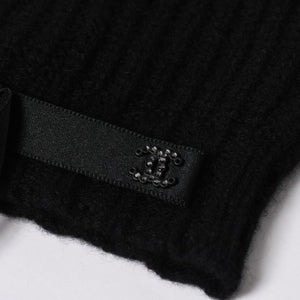 新品同様 CHANEL シャネル カシミヤ ニットキャップ ビーニー AAA421 ココマーク ラインストーン リボン付き ブラック 中古 4a007149