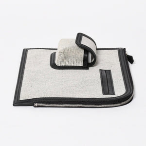 新品同様 HERMES エルメス カーゴ ポケット ジップ ポーチ W刻印 トワルアッシュ ヴォースイフト ブラック エクリュ シルバー金具 中古 4a006926