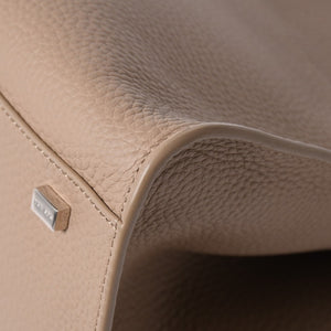 極美品 THE ROW ザ ロウ SOFT MARGAUX 10 ソフトマルゴー10 2WAYバッグ W1190L133 カーフスキン サンドベージュ 中古 4a006860