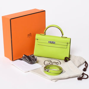 新品同様 HERMES エルメス タイニーケリー エプソン ショルダーバッグ キウイ キーホルダー ◻︎O刻印 中古 4a006856