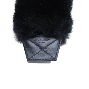新品同様 Givenchy ジバンシー ファー ストラップカバー BB6048B0AJ モダクリルファー レザー ブラック ホワイト ロゴ刺繍 中古 4a006650