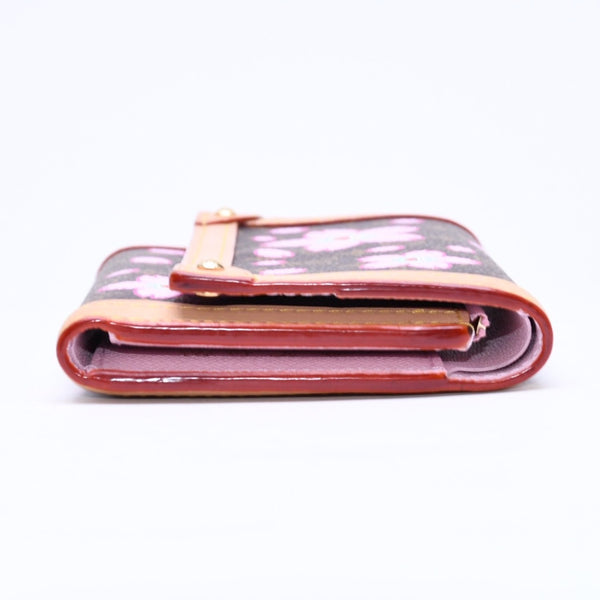 新品同様 LOUIS VUITTON ルイヴィトン ポルトフォイユ ヴィクトリーヌ 三つ折り財布 M13427 モノグラム チェリーブロッサム 村上隆 中古 4a007022